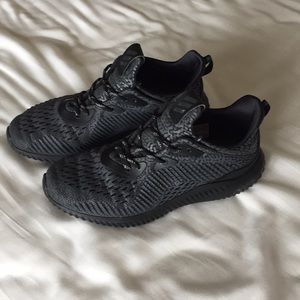 adidas women’s alphabounce running shoe ✨